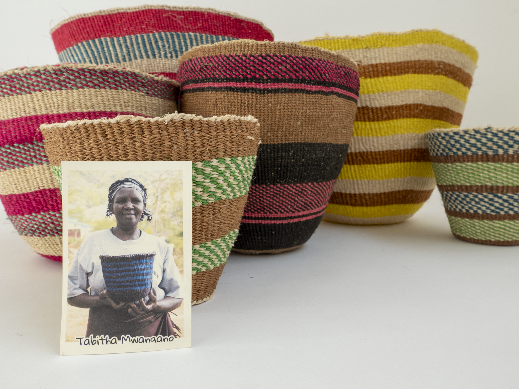 Sisal basket - fine weave - bright colours