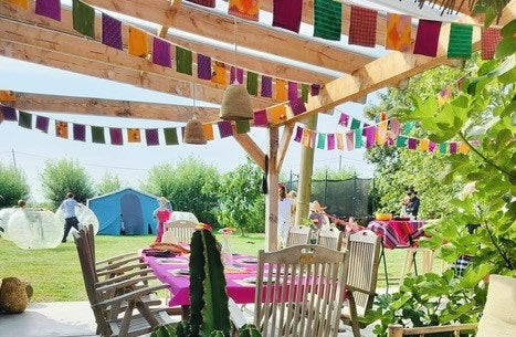 Sari Party Flag Square